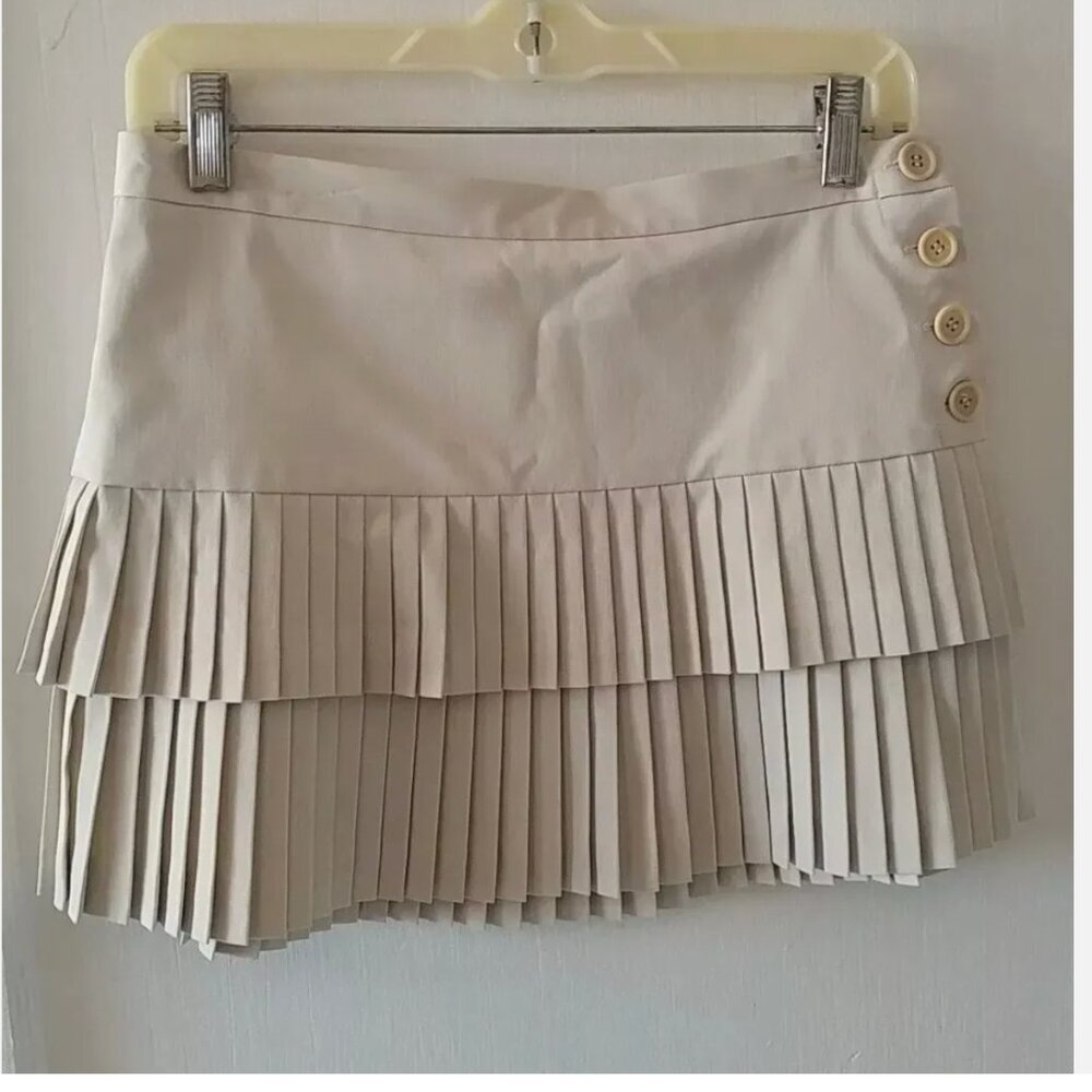 BCBGMaxAzria Cream Pleated Mini Skirt